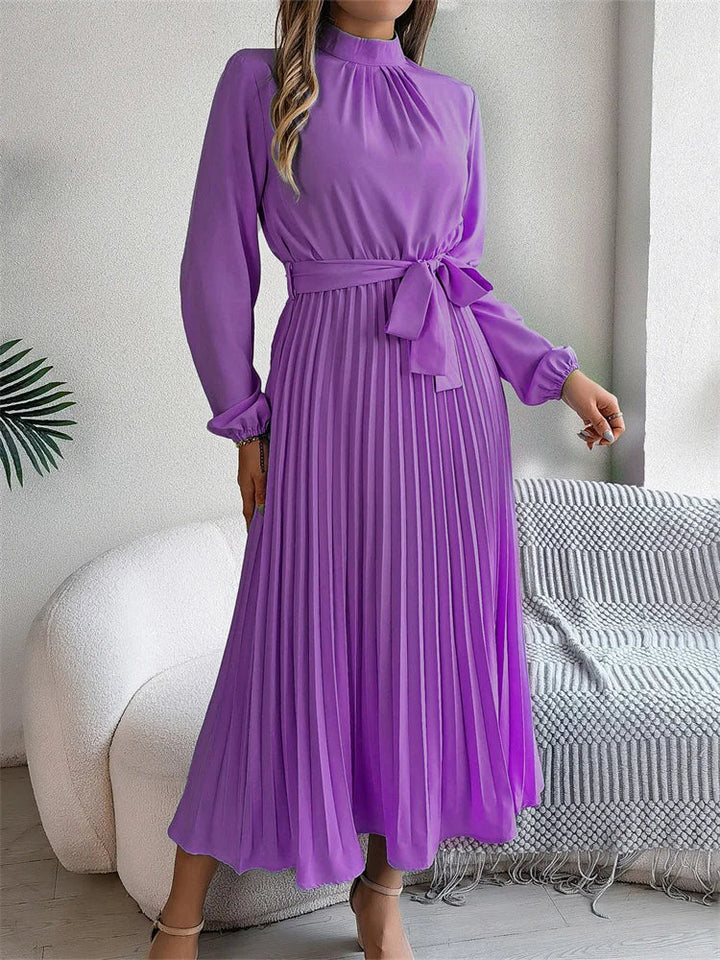 Katrina | Elegant Lang Kjole med Tidløst Design
