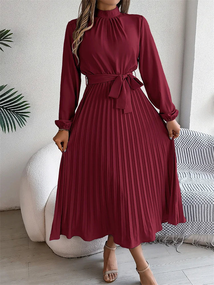 Katrina | Elegant Lang Kjole med Tidløst Design