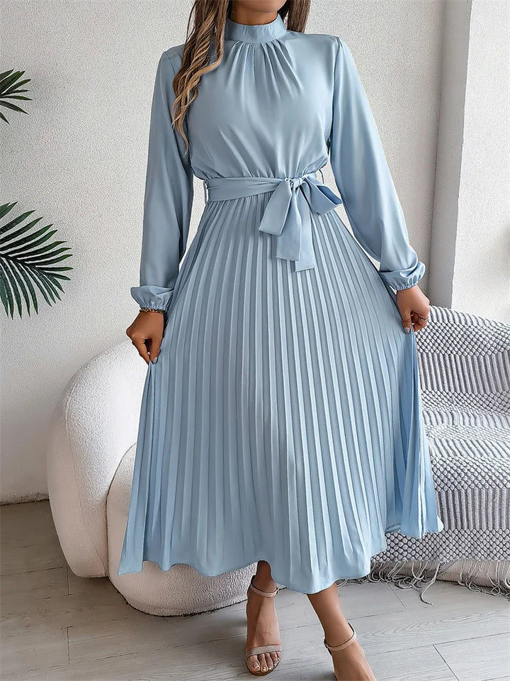 Katrina | Elegant Lang Kjole med Tidløst Design