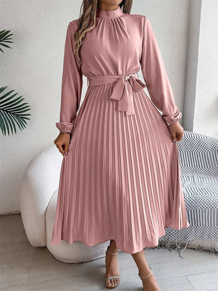 Katrina | Elegant Lang Kjole med Tidløst Design