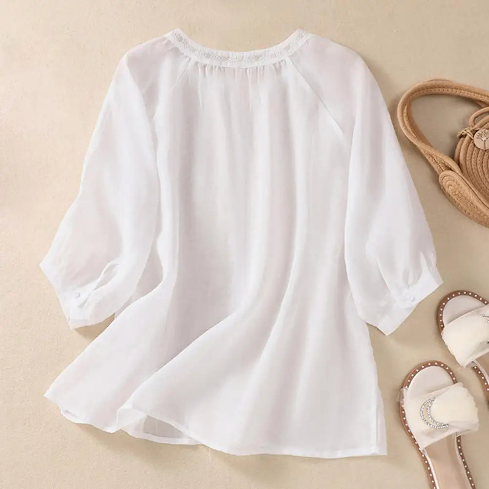 Dania | Broderet bomuldsbluse