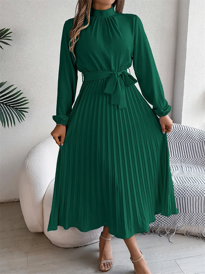 Katrina | Elegant Lang Kjole med Tidløst Design
